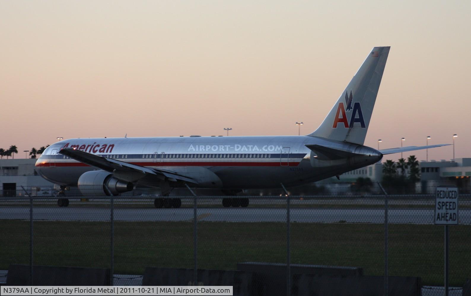 N379AA, 1993 Boeing 767-323/ER C/N 25448, American 767
