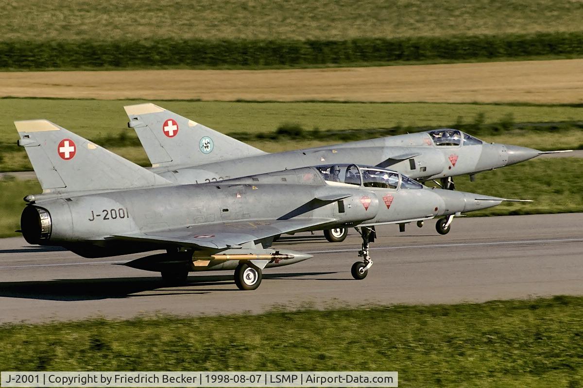 J-2001, Dassault Mirage IIIDS C/N 227F/BS1, departure for another training mission