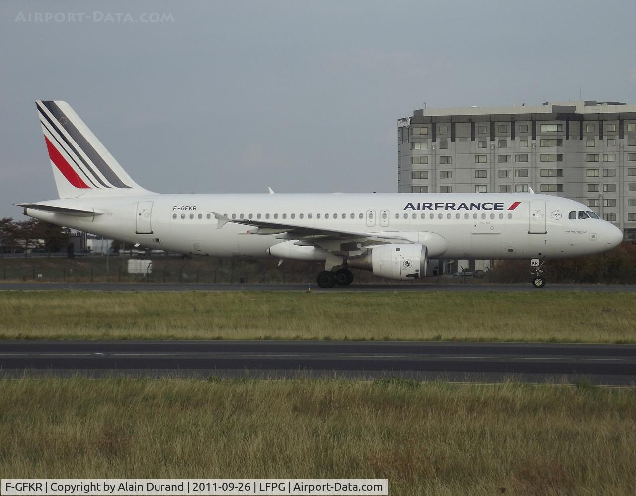 F-GFKR, 1991 Airbus A320-211 C/N 0186, Was part of a trio leased to Vietnam Airlines in 1993/94.