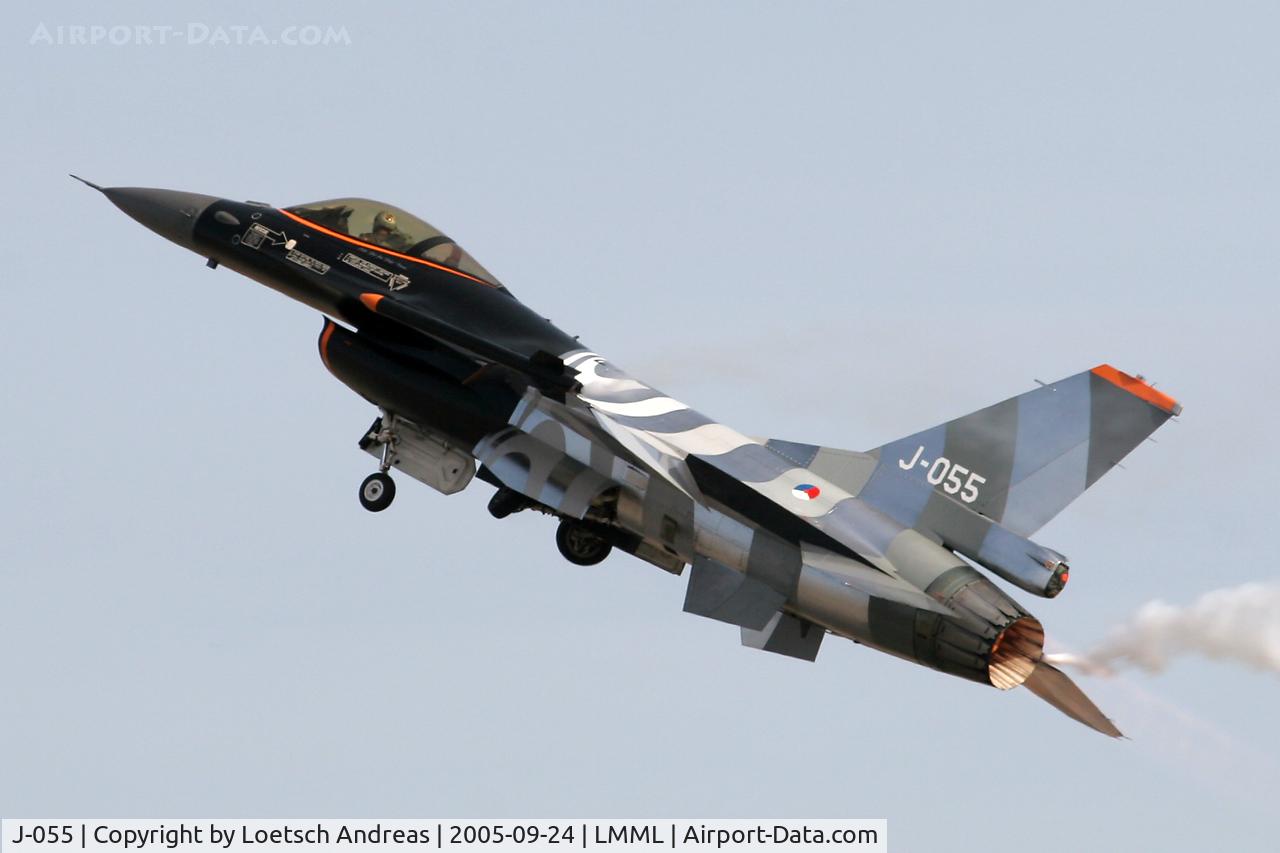 J-055, Fokker F-16AM Fighting Falcon C/N 6D-138, Powerfull take off
