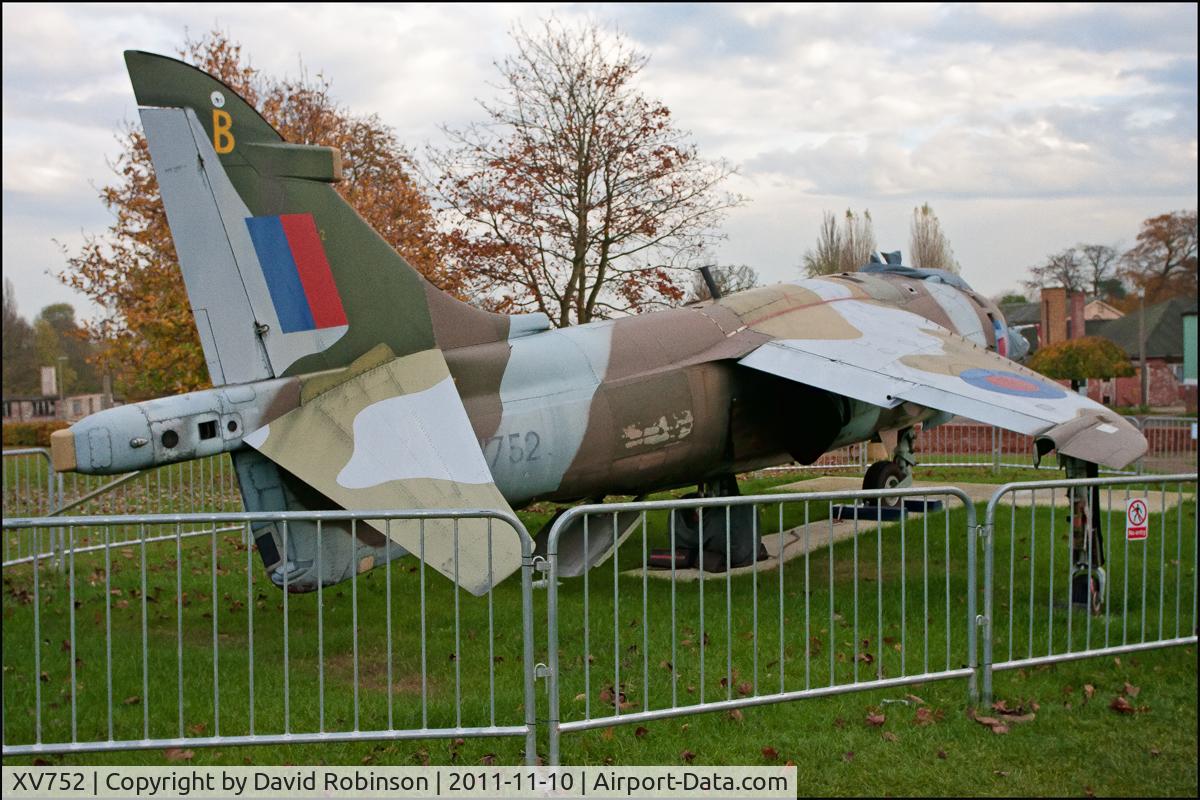 XV752, 1969 Hawker Siddeley Harrier GR.3 C/N 712015, Parked in a field at Bletchley Park