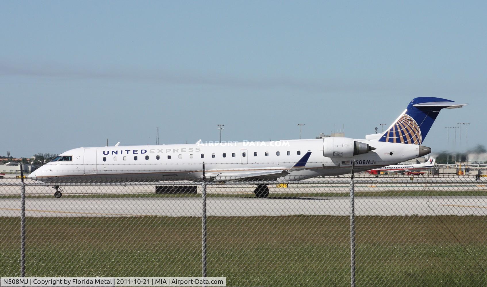 N508MJ, 2003 Bombardier CRJ-700 (CL-600-2C10) Regional Jet C/N 10087, United CRJ-700