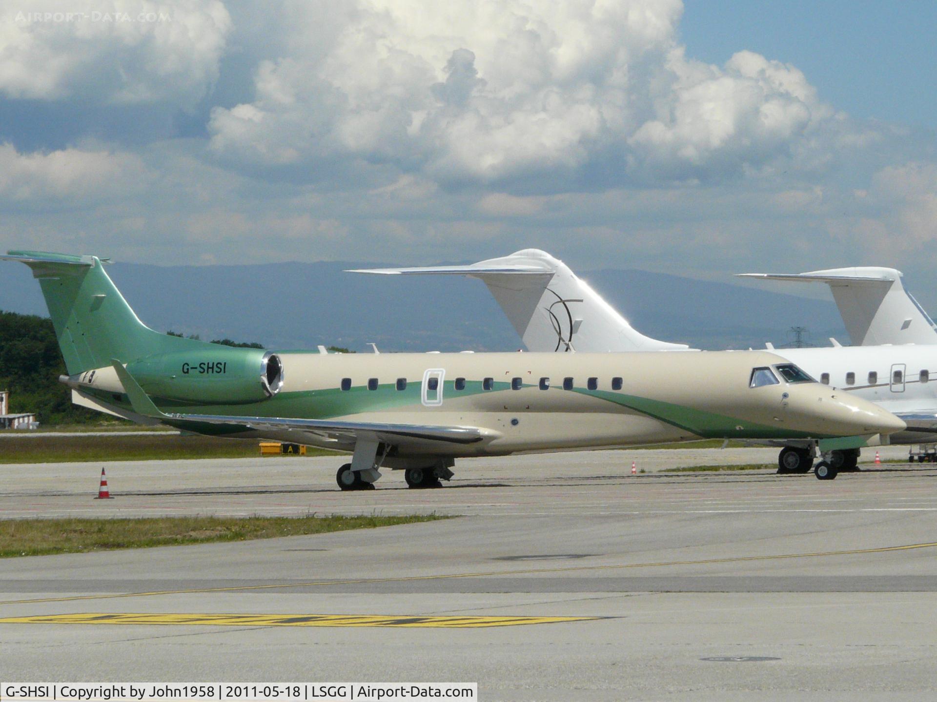 G-SHSI, 2009 Embraer EMB-135BJ Legacy 600 C/N 14501114, parked