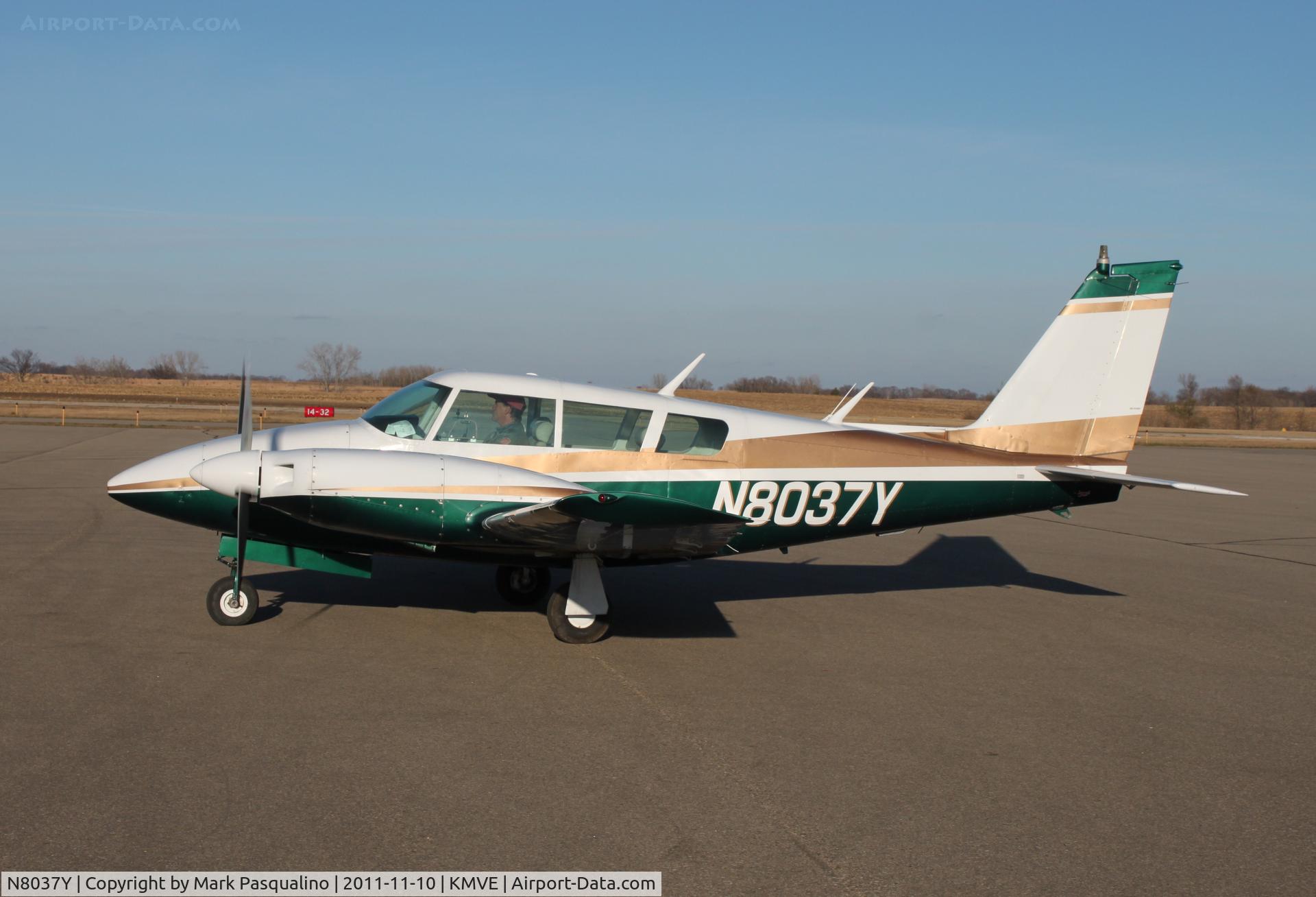 N8037Y, 1966 Piper PA-30 Twin Comanche C/N 30-1147, Piper PA-30