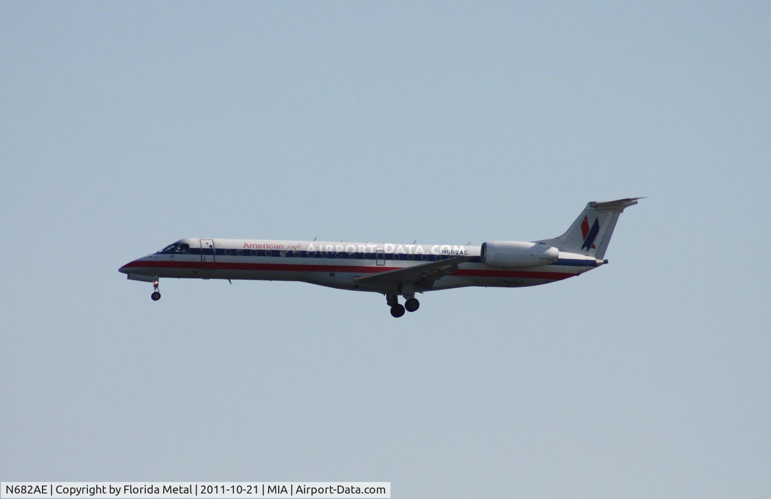 N682AE, 2004 Embraer ERJ-145LR (EMB-145LR) C/N 14500826, Eagle E145