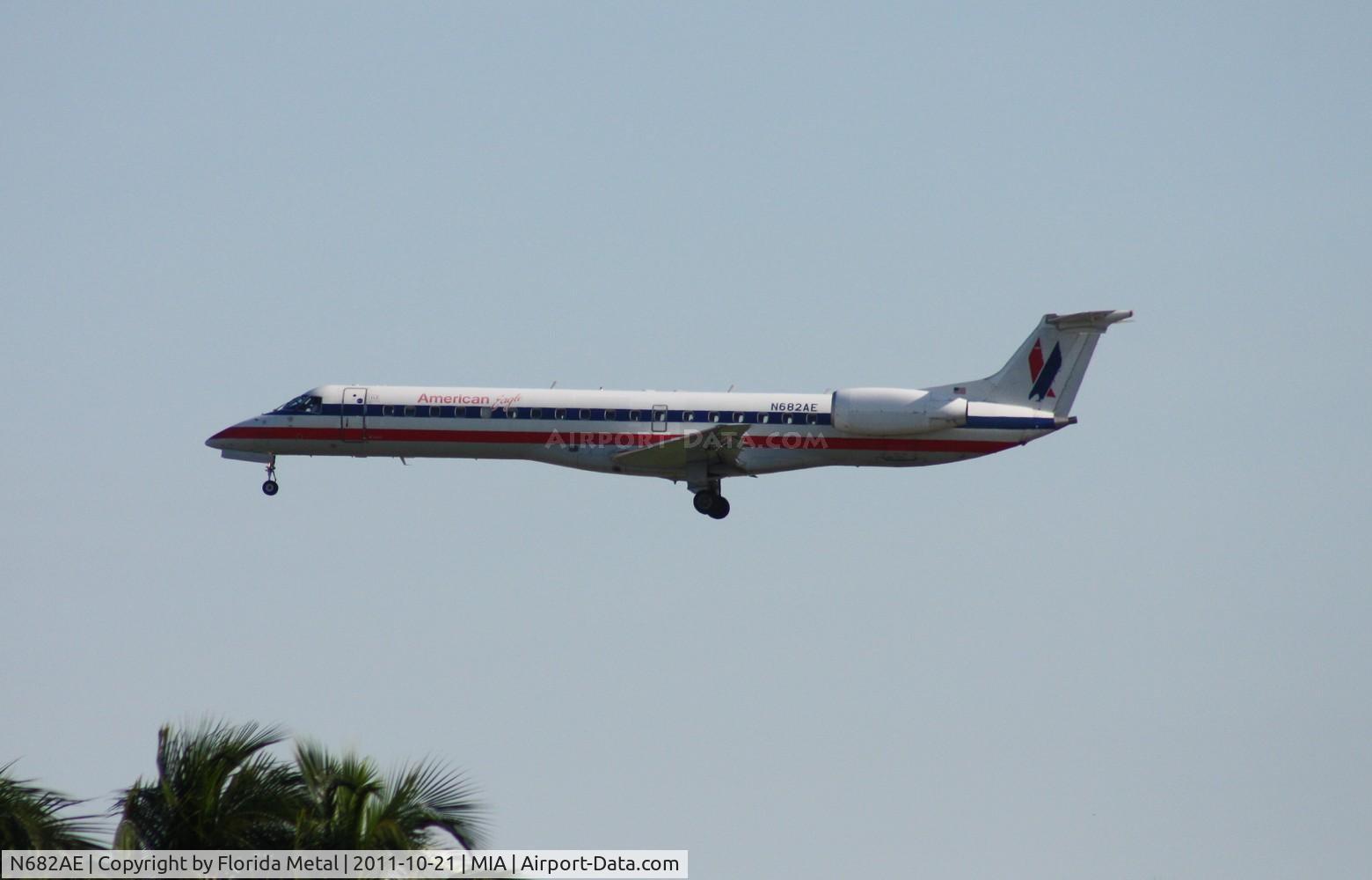 N682AE, 2004 Embraer ERJ-145LR (EMB-145LR) C/N 14500826, Eagle E145
