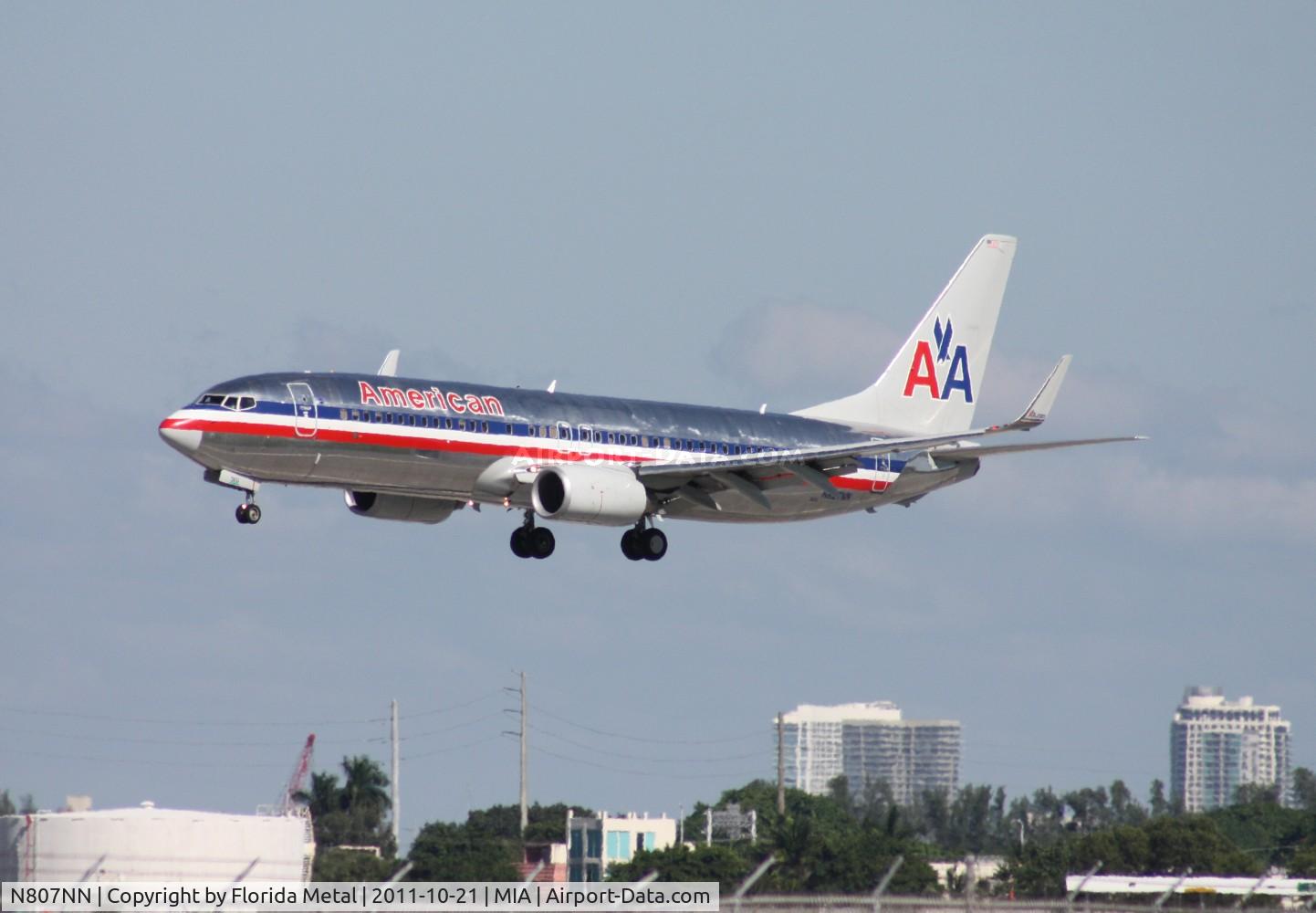 N807NN, 2009 Boeing 737-823 C/N 31077, American 737