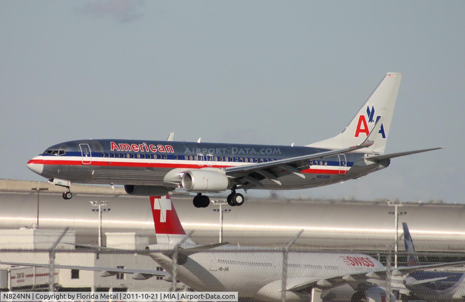 N824NN, 2010 Boeing 737-823 C/N 30916, American 737