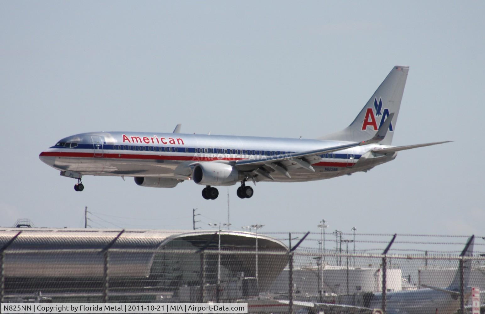N825NN, 2010 Boeing 737-823 C/N 31087, American 737