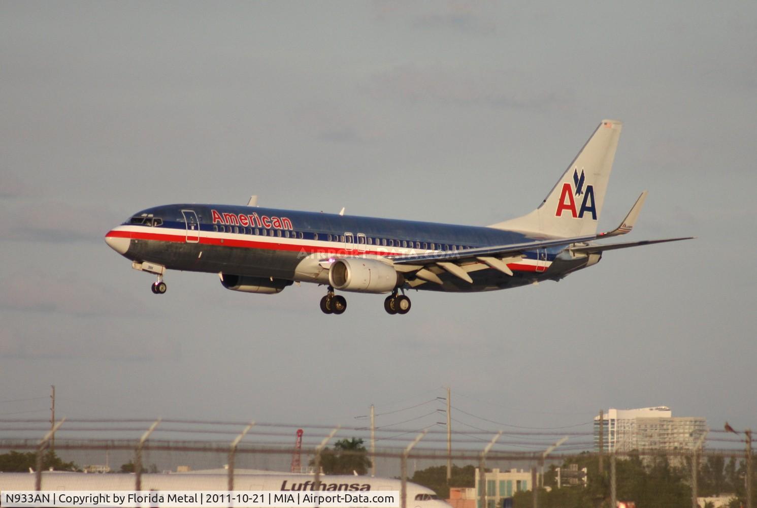 N933AN, 2000 Boeing 737-823 C/N 30080, American 737