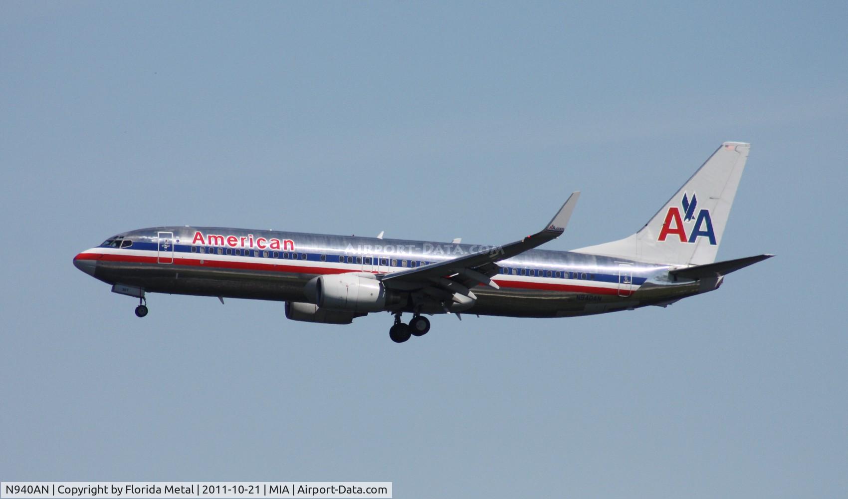 N940AN, 2000 Boeing 737-823 C/N 30598, American 737