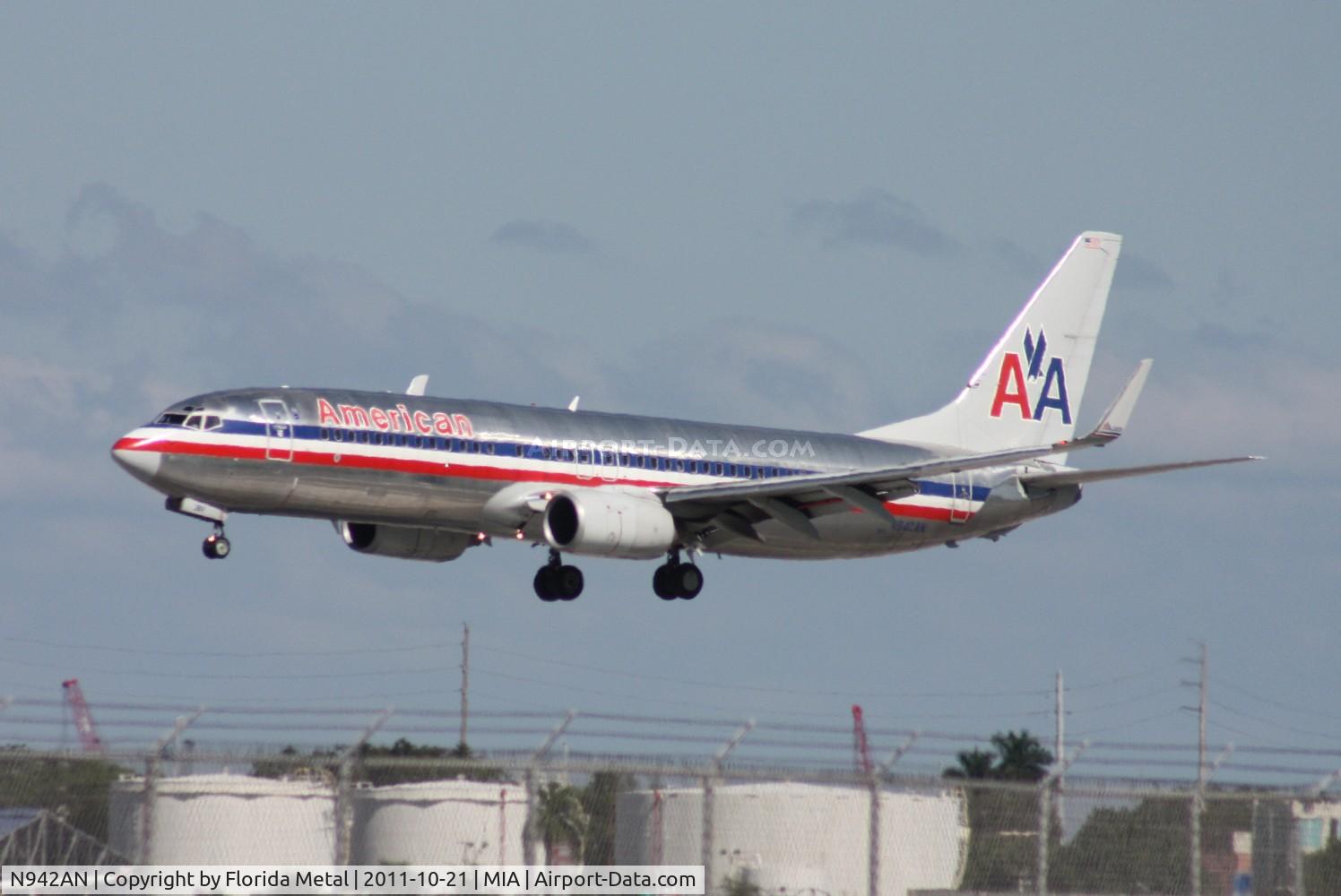 N942AN, 2000 Boeing 737-823 C/N 30084, American 737