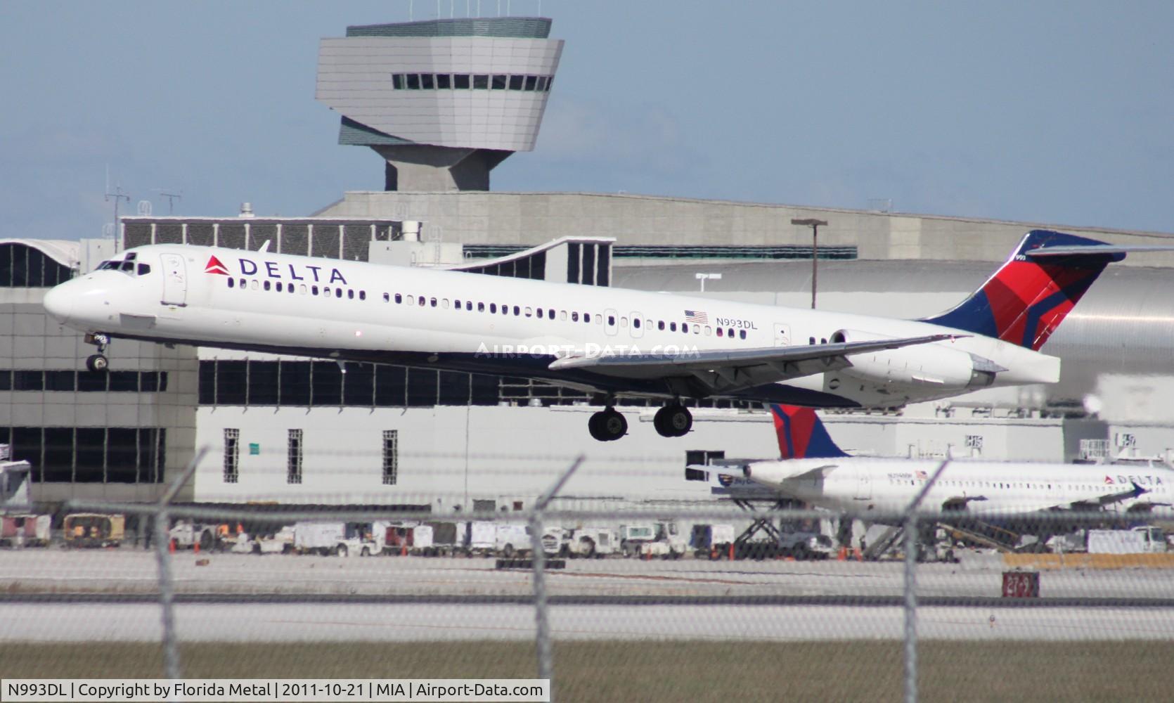 N993DL, 1991 McDonnell Douglas MD-88 C/N 53345, Delta MD-88