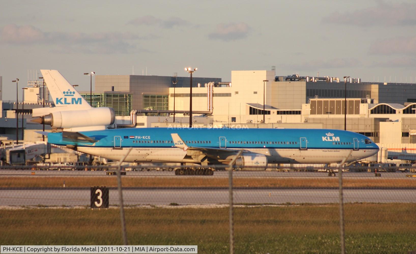 PH-KCE, 1994 McDonnell Douglas MD-11 C/N 48559, KLM MD-11