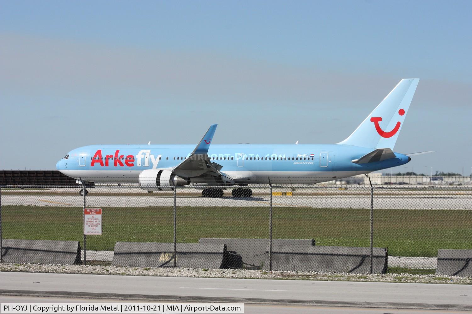 PH-OYJ, 2000 Boeing 767-304 C/N 29384, Arkiafly 767