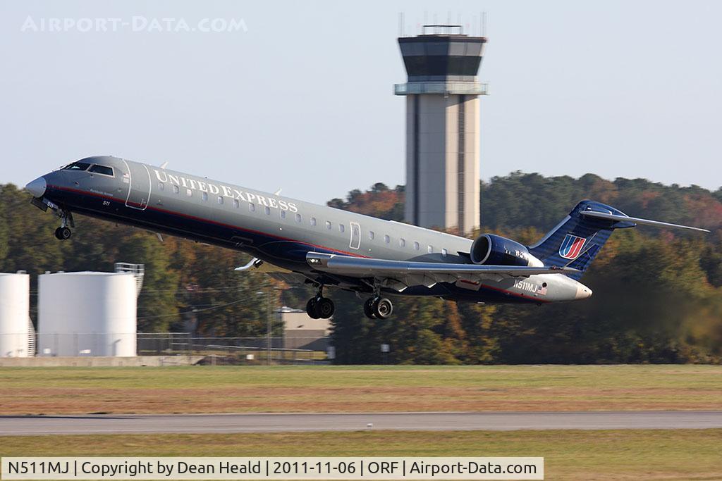 N511MJ, 2003 Bombardier CRJ-700 (CL-600-2C10) Regional Jet C/N 10104, United Express (Mesa Airlines) N511MJ (FLT ASH3733) departing RWY 5 en route to Washington Dulles Int'l (KIAD).