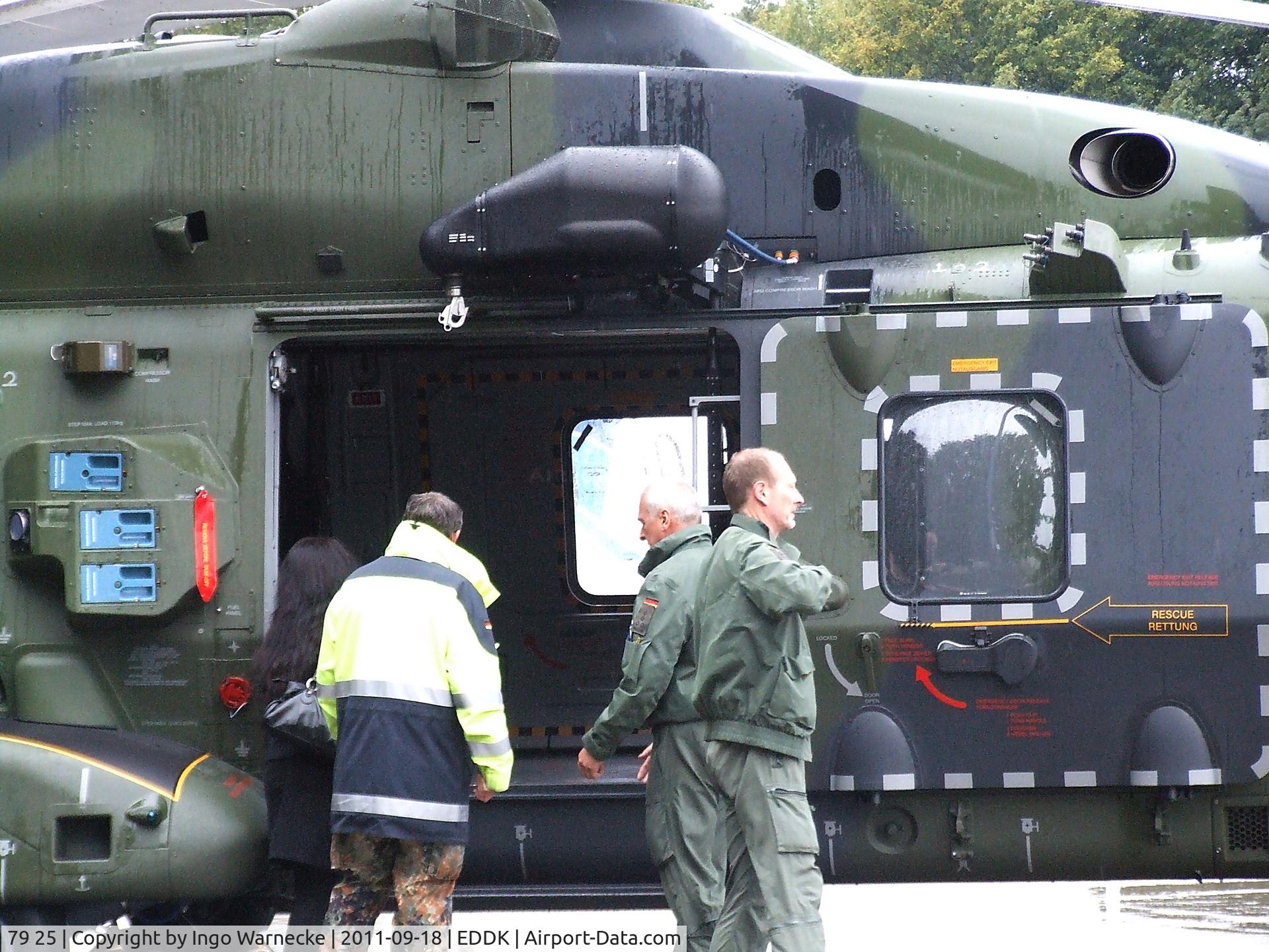 79 25, NHI NH-90 TTH Caiman C/N 1043/GEAF03, NHI NH90 TTH of the Luftwaffe at the DLR 2011 air and space day on the side of Cologne airport