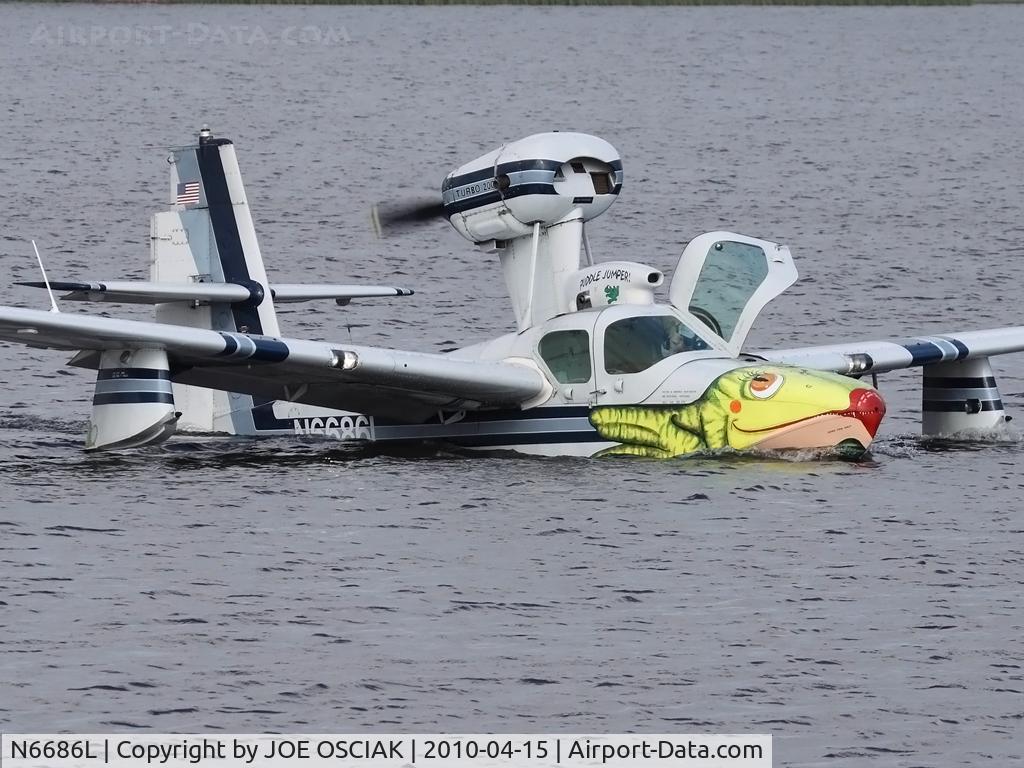 N6686L, 1970 Lake LA-4-200 Buccaneer C/N 449, on Lake Agnes in Florida