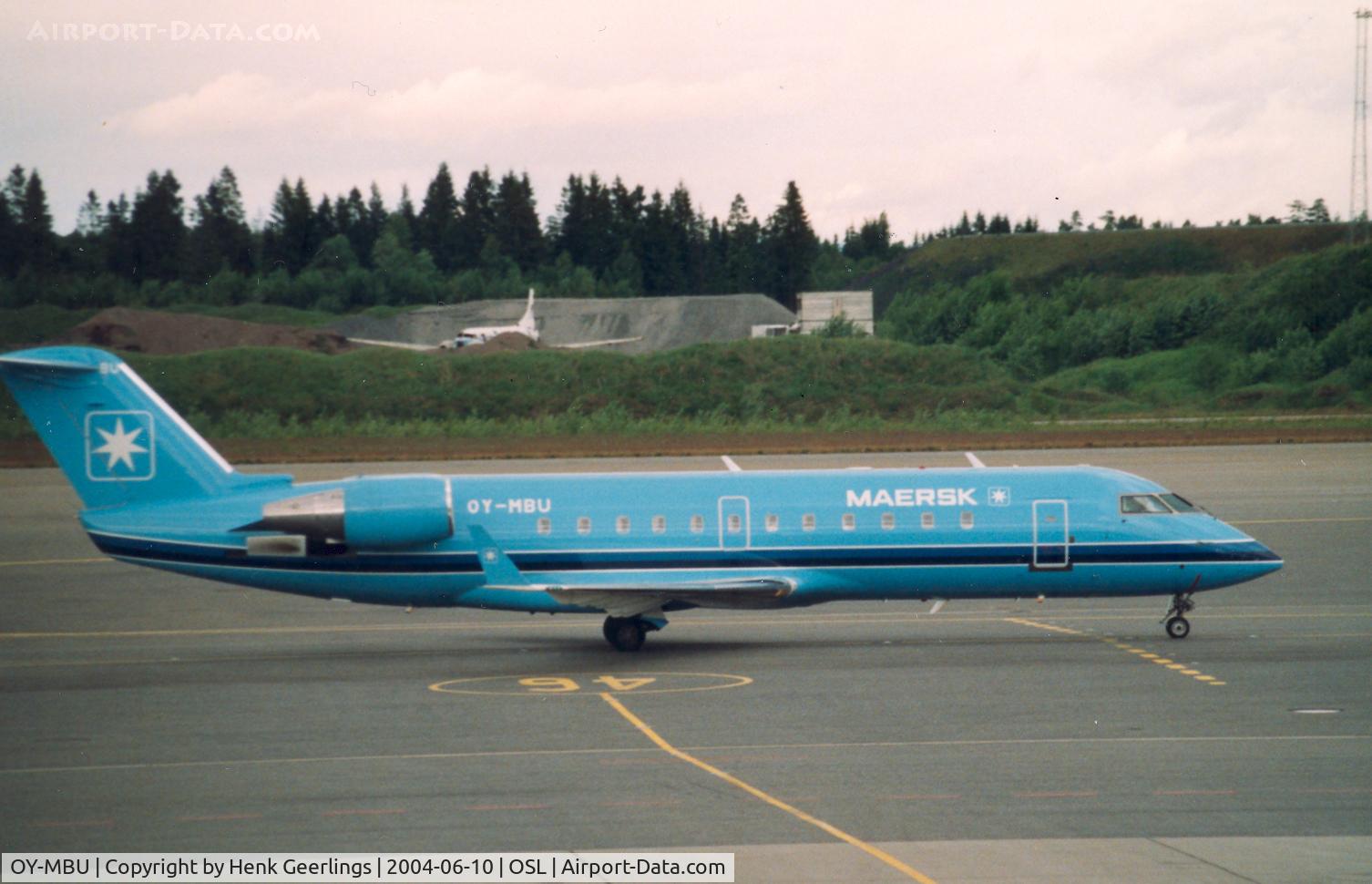 OY-MBU, 2000 Canadair CRJ-200LR (CL-600-2B19) C/N 7373, Maersk