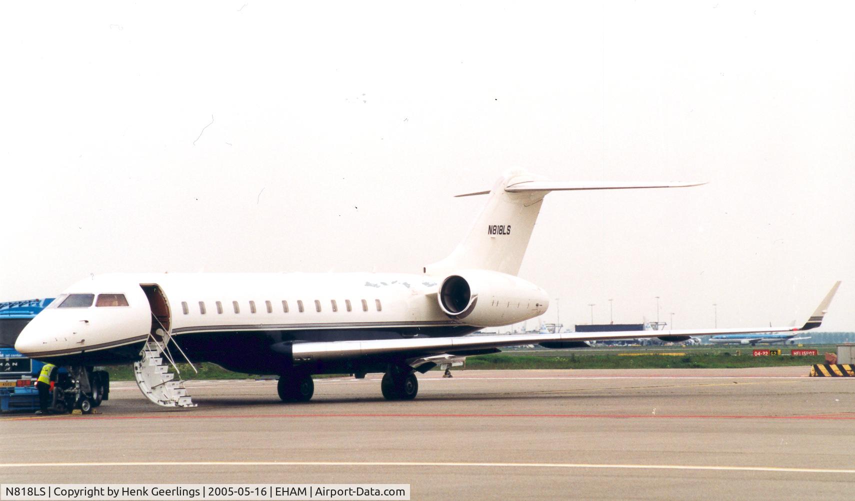 N818LS, Bombardier BD-700-1A10 Global Express C/N 9035, Global Express at Schiphol