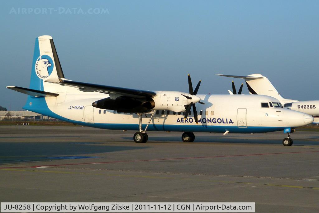 JU-8258, 1992 Fokker 50 C/N 20258, visitor