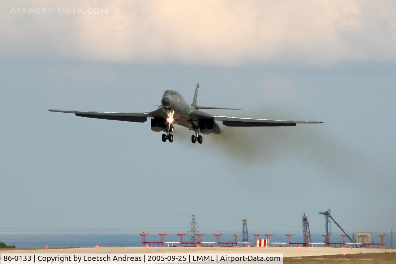 86-0133, 1986 Rockwell B-1B Lancer C/N 93, exhaust emissions