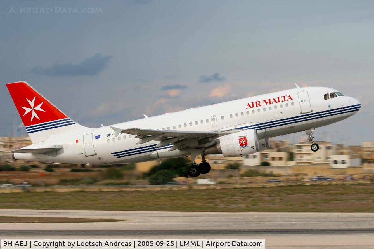 9H-AEJ, 2004 Airbus A319-112 C/N 2186, take off