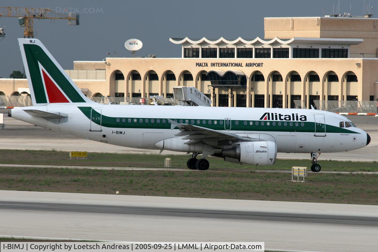 I-BIMJ, 2002 Airbus A319-112 C/N 1779, taxi to ramp