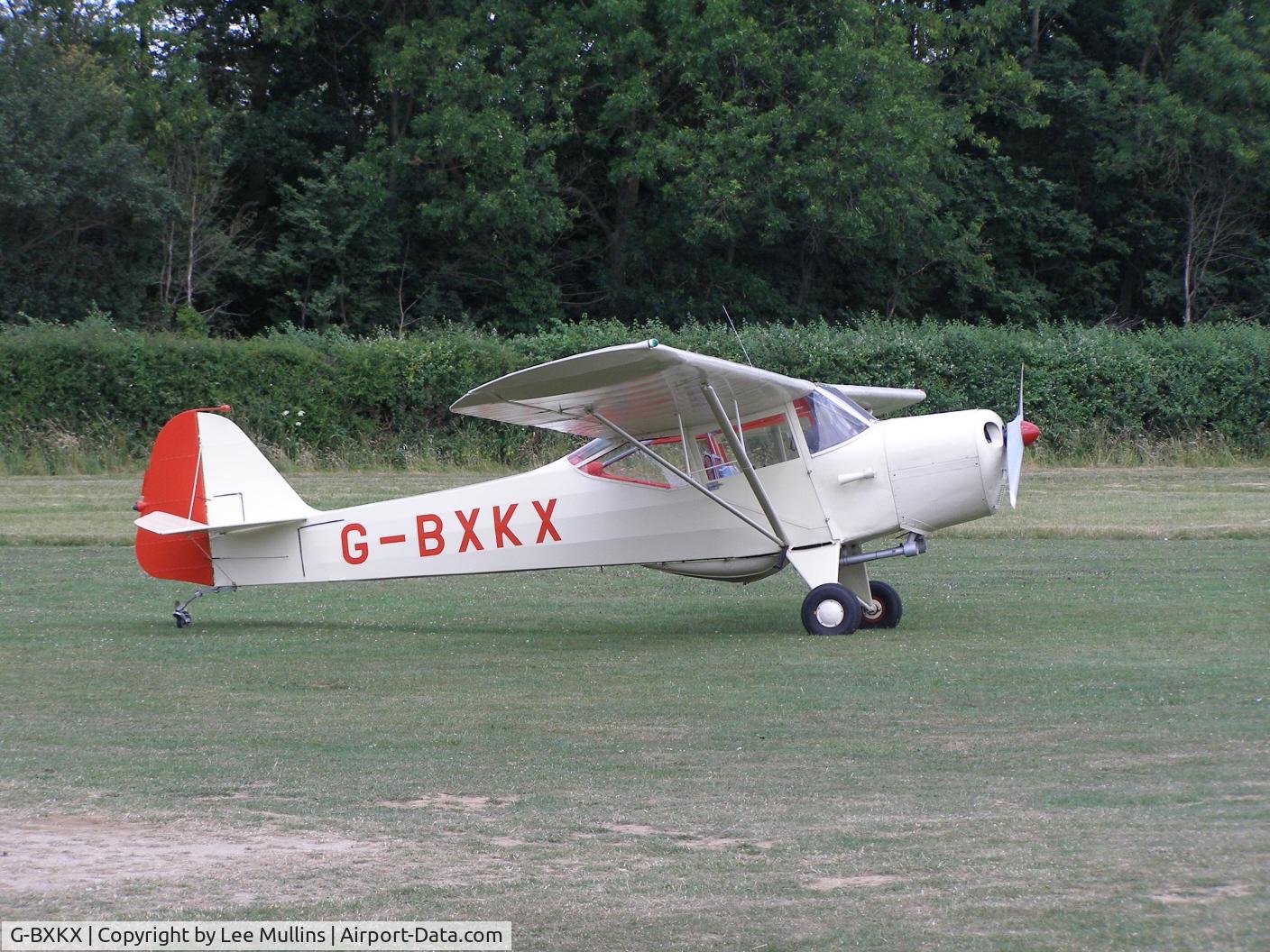 G-BXKX, 1944 Taylorcraft J Auster 5 C/N 803, Old Warden 2010.