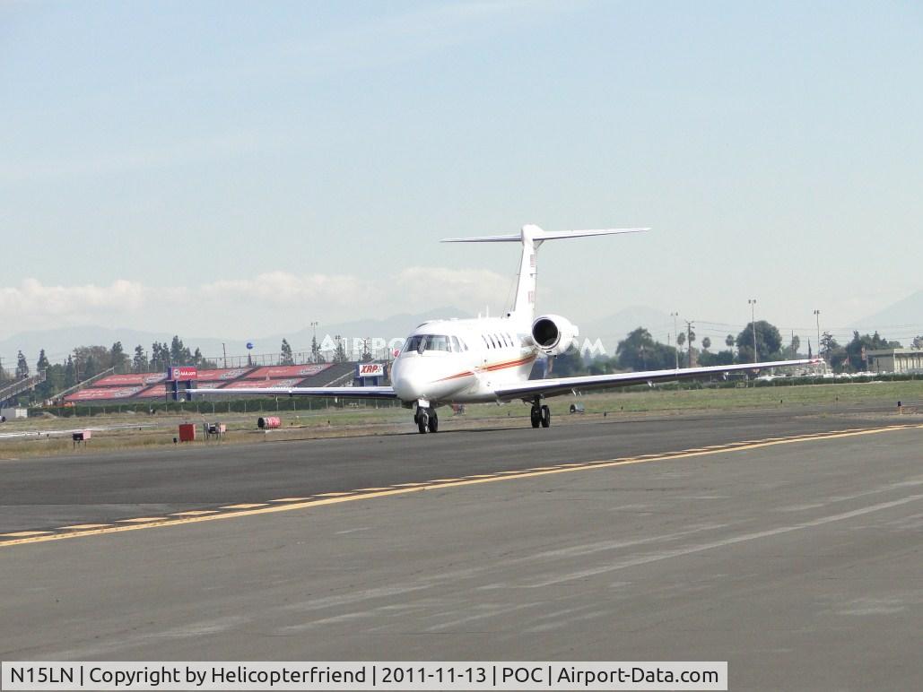 N15LN, 1992 Cessna 650 Citation VII C/N 650-7013, Taxiing westbound on taxiway Sierra enroute transient parking