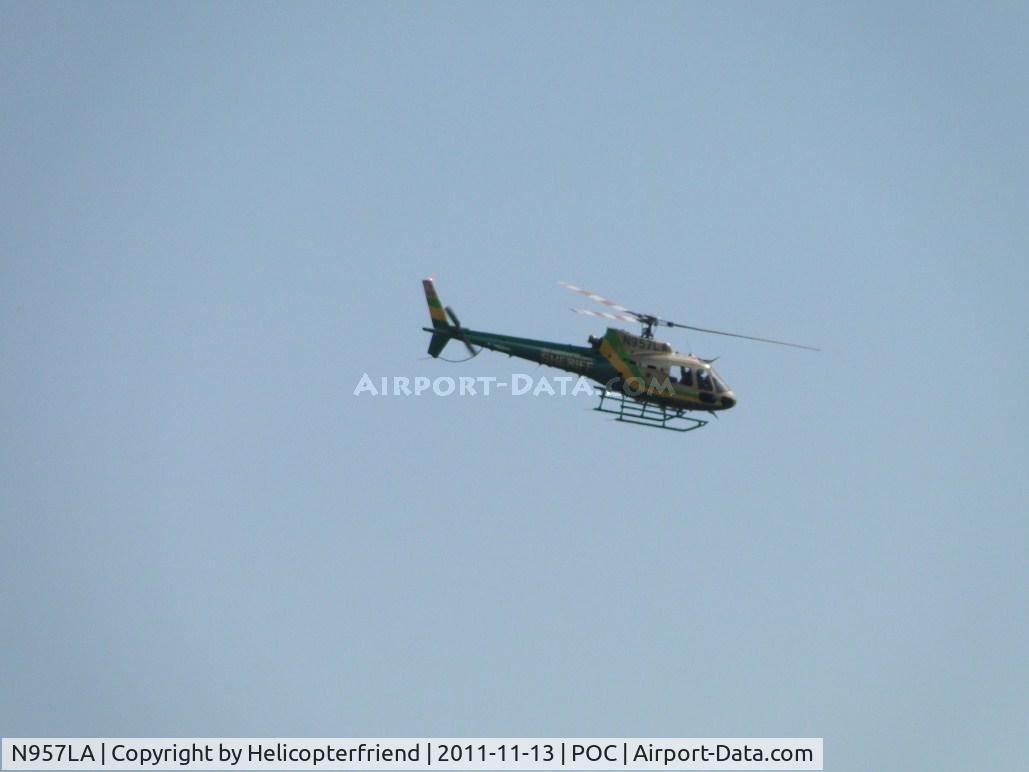 N957LA, 2010 Eurocopter AS-350B-2 Ecureuil Ecureuil C/N 7072, Turning south away from the airport to head southwest