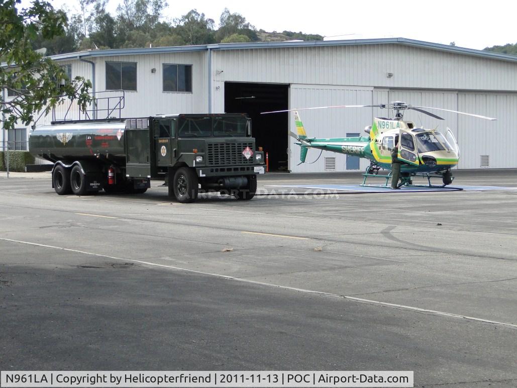 N961LA, 2011 Eurocopter AS-350B-2 Ecureuil Ecureuil C/N 7129, Fueling to ship and getting her ready for the next flight