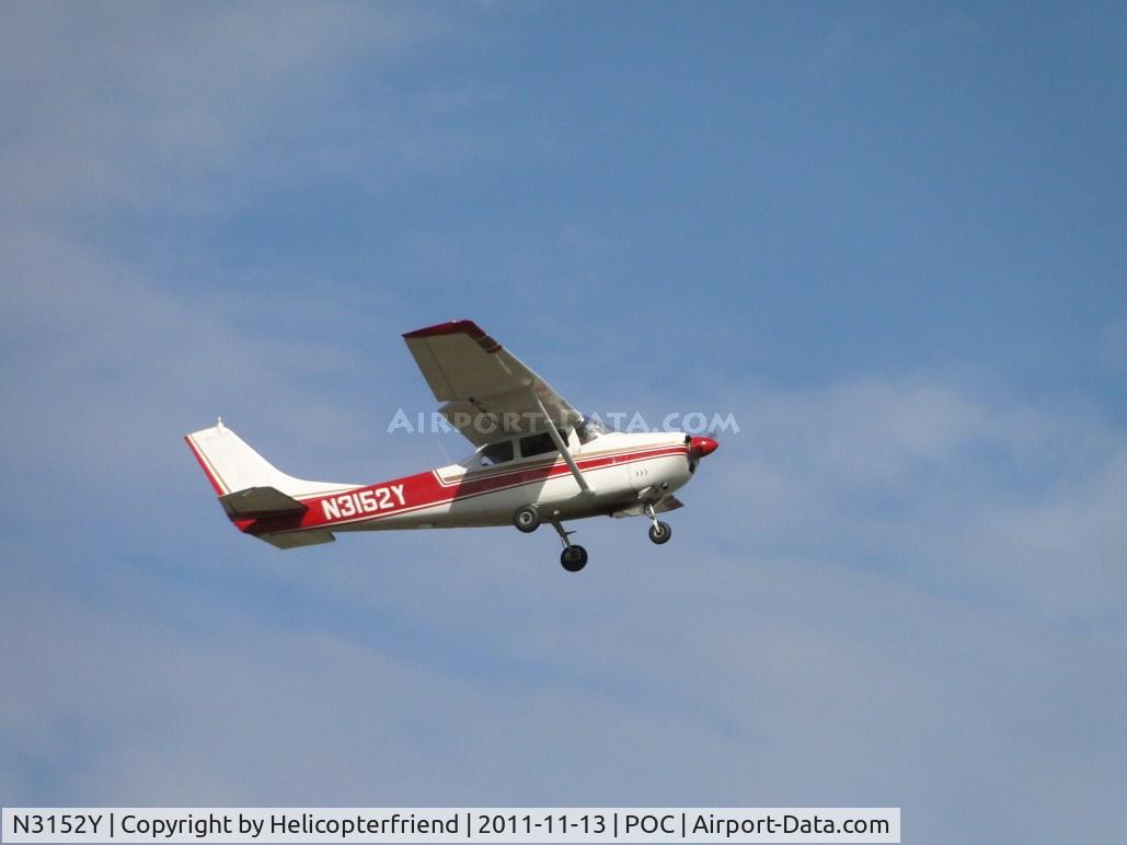 N3152Y, 1962 Cessna 182E Skylane C/N 18254152, Taking off from runway 8R and heading east