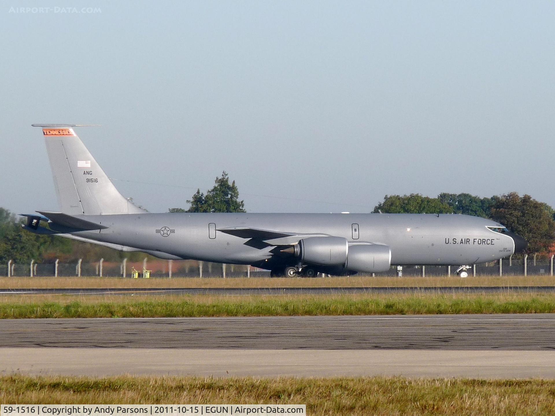 59-1516, 1959 Boeing KC-135R Stratotanker C/N 18004, Taxying for departure from Mildenhall
