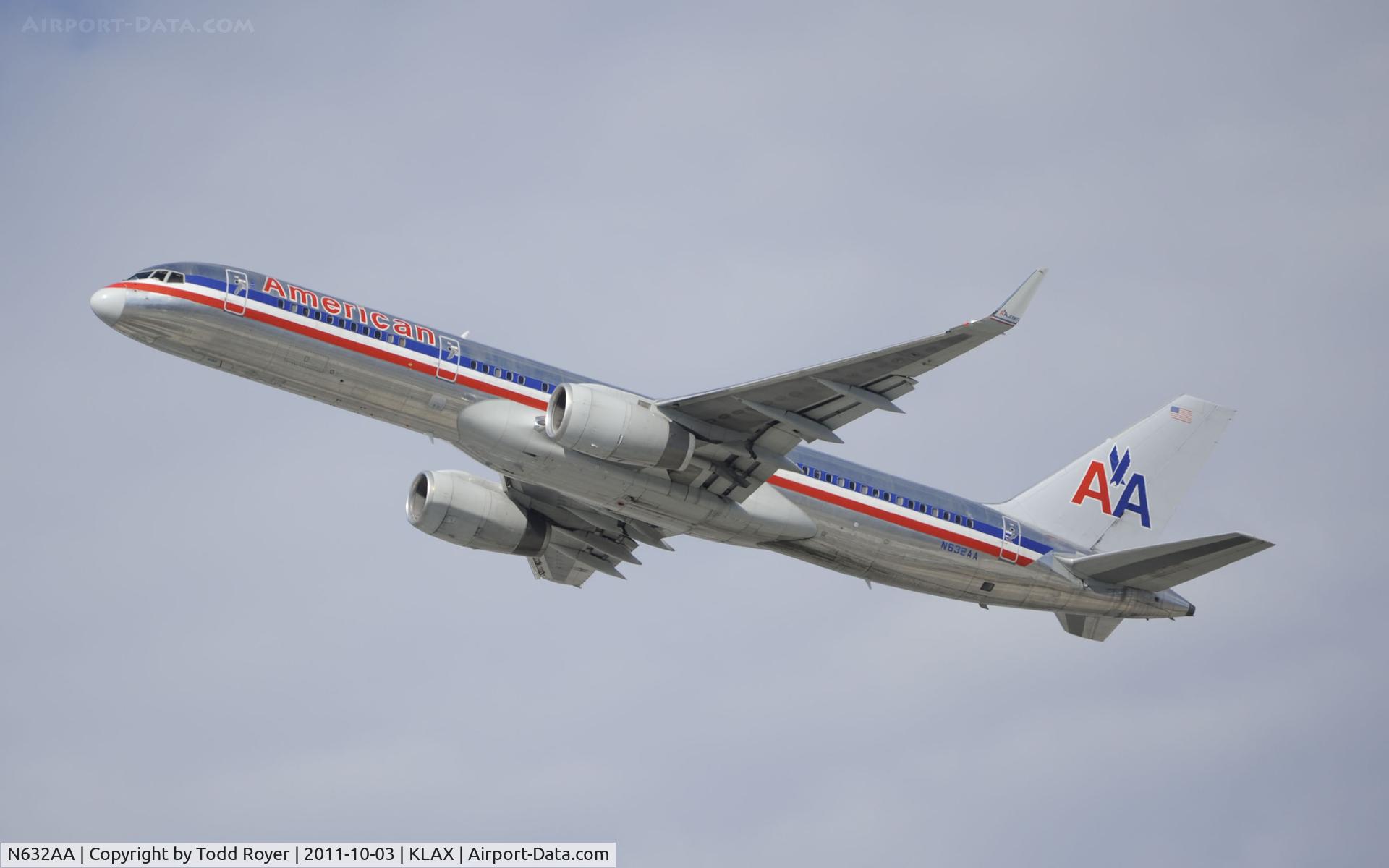 N632AA, 1990 Boeing 757-223 C/N 24590, Departing LAX