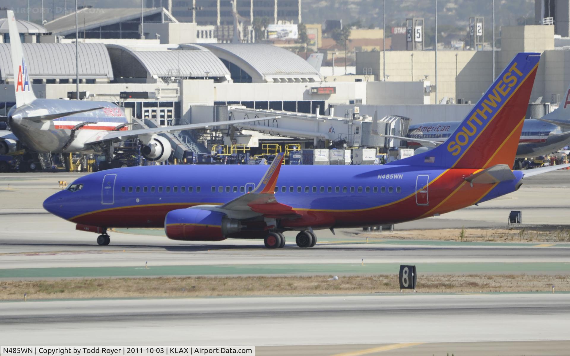 N485WN, 2004 Boeing 737-7H4 C/N 32473, Arriving at LAX