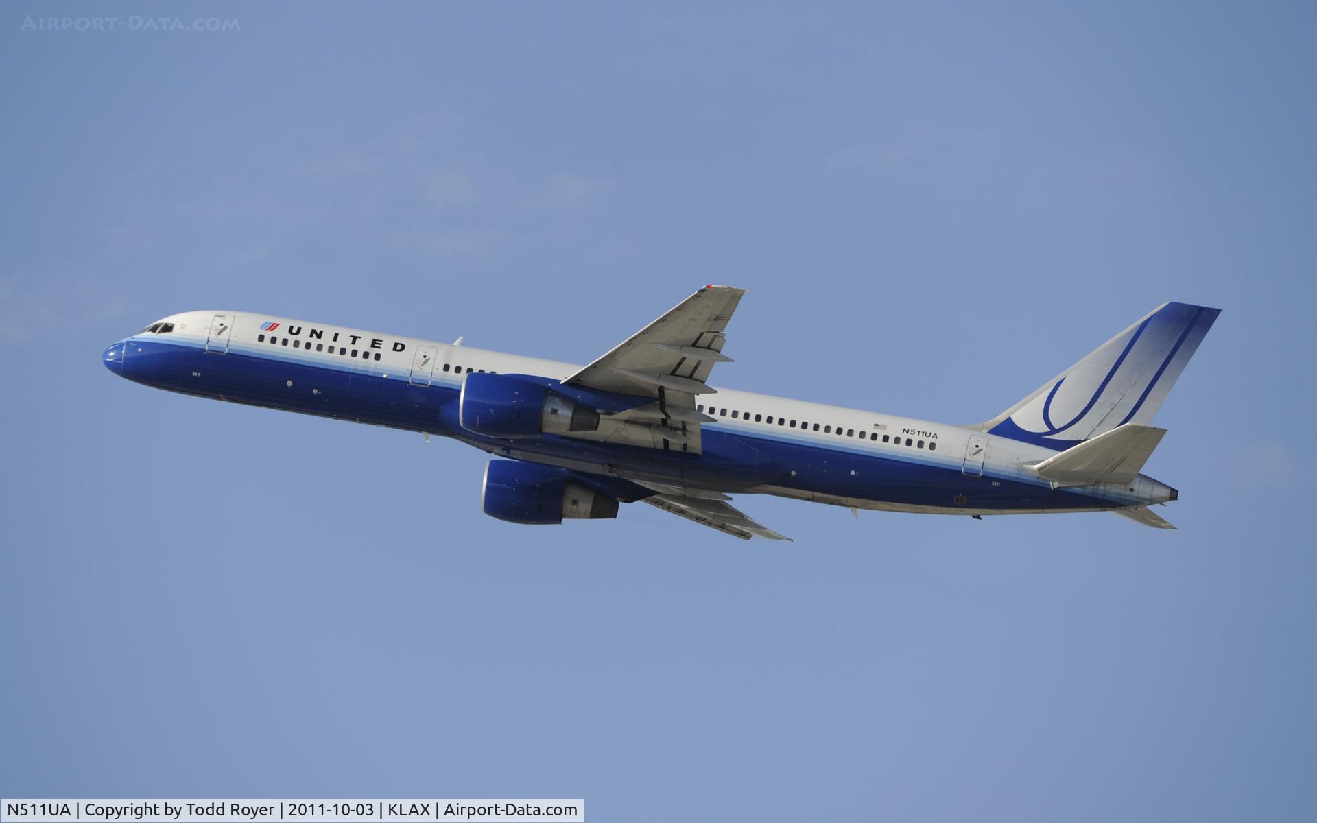 N511UA, 1990 Boeing 757-222 C/N 24799, Departing LAX