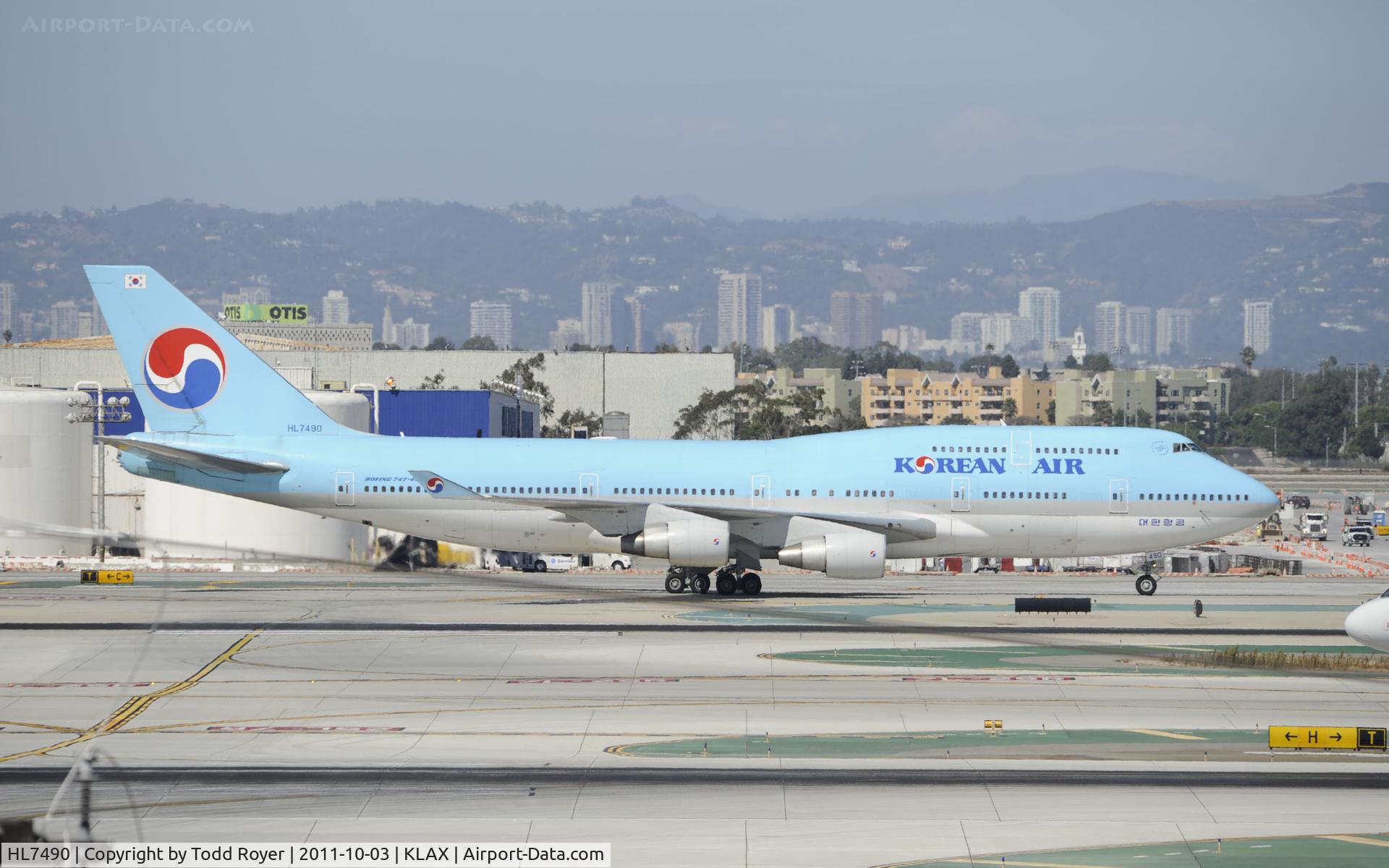 HL7490, 1994 Boeing 747-4B5 C/N 27177, Taxiing at LAX