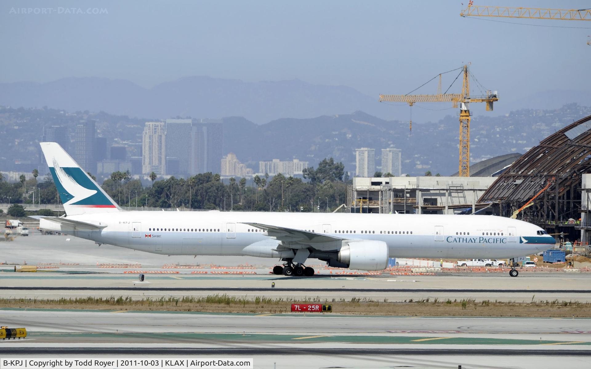 B-KPJ, 2008 Boeing 777-367/ER C/N 36157, Taxiing at LAX