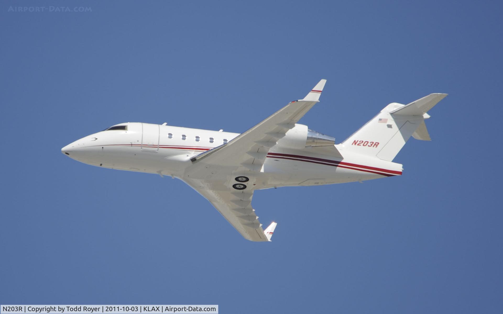 N203R, 1998 Bombardier Challenger 604 (CL-600-2B16) C/N 5386, Departing LAX