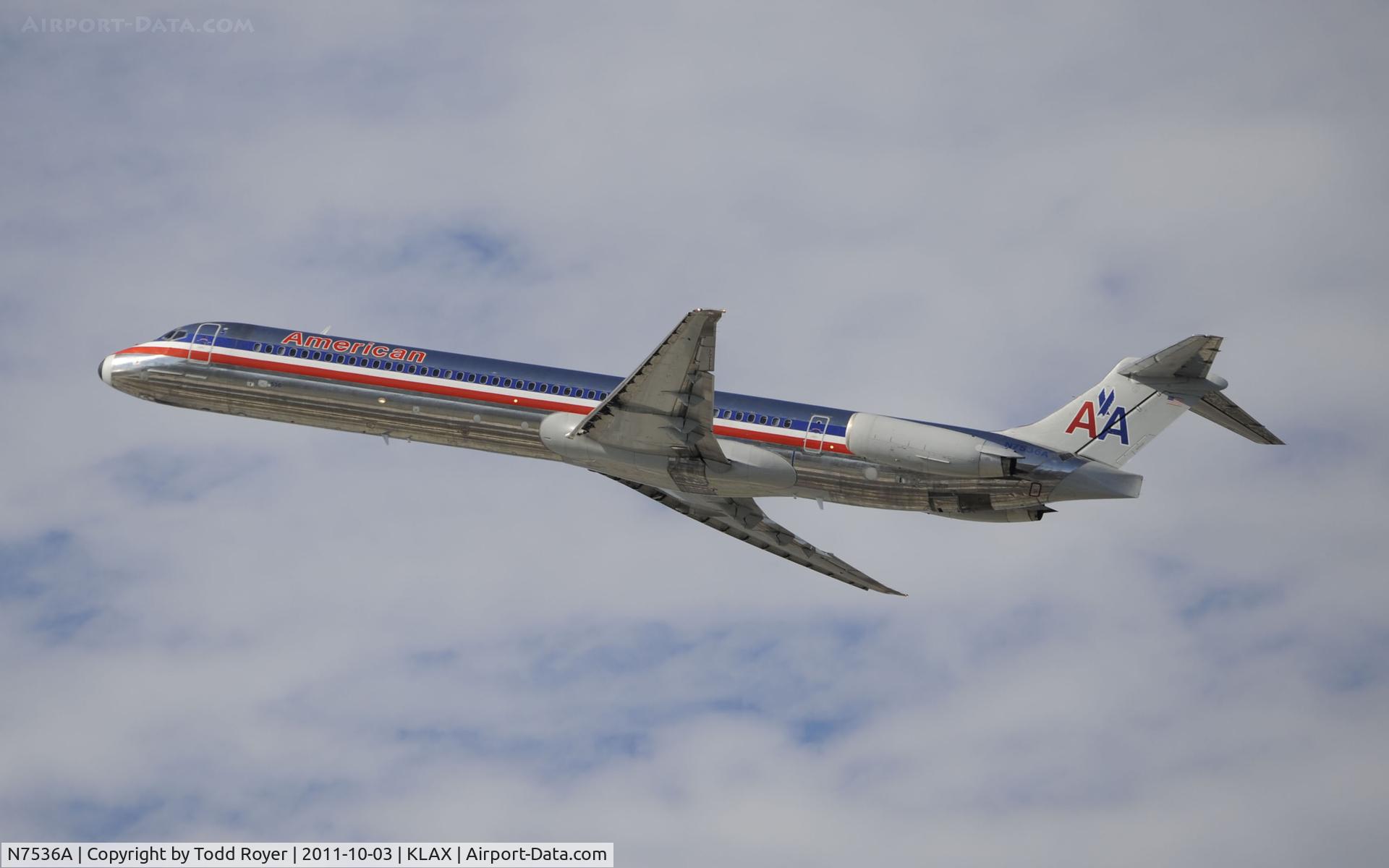 N7536A, 1990 McDonnell Douglas MD-82 (DC-9-82) C/N 49990, Departing LAX