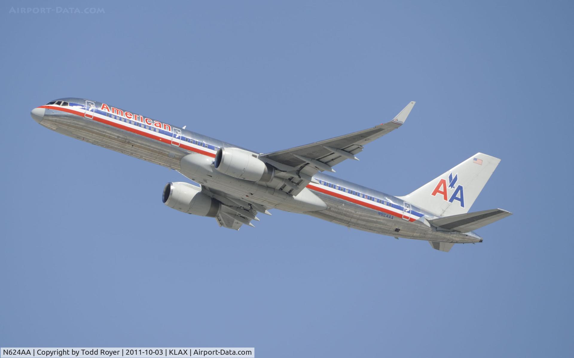 N624AA, 1990 Boeing 757-223 C/N 24582, Departing LAX