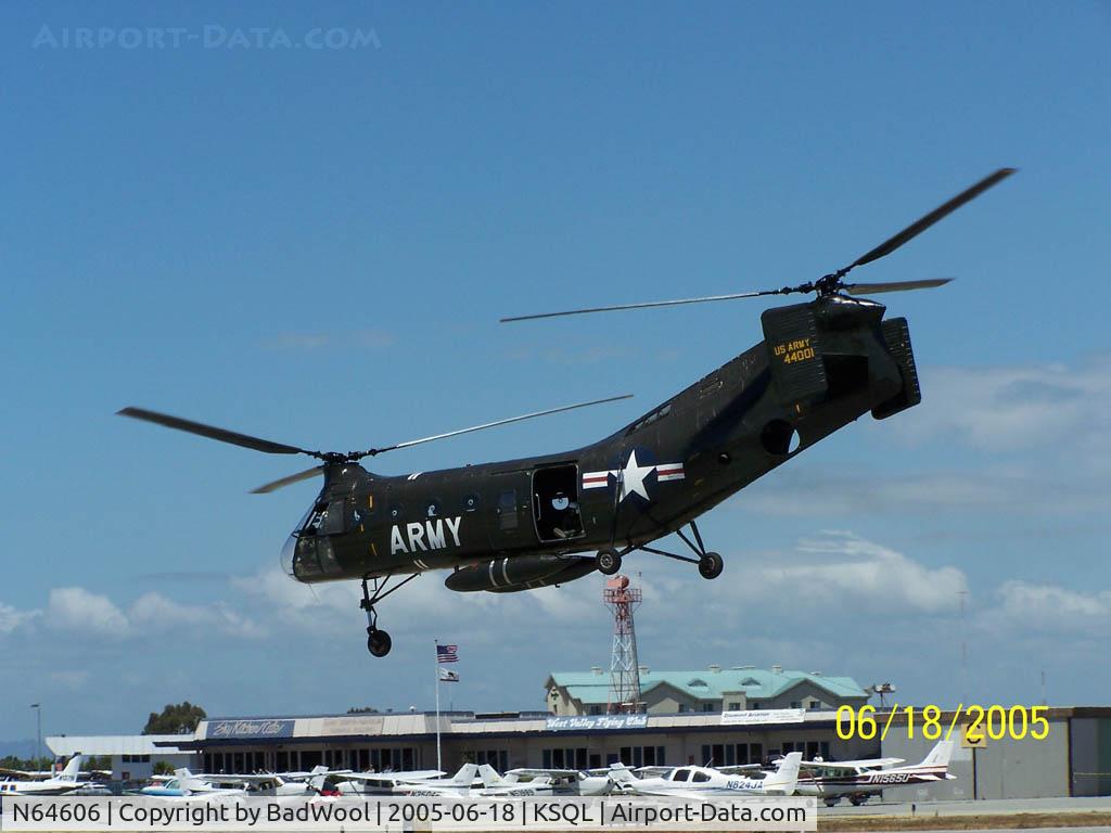 N64606, 1957 Vertol H-21B Workhorse C/N B.154 (54-4001), Vertical Challenge 2005 show flight.