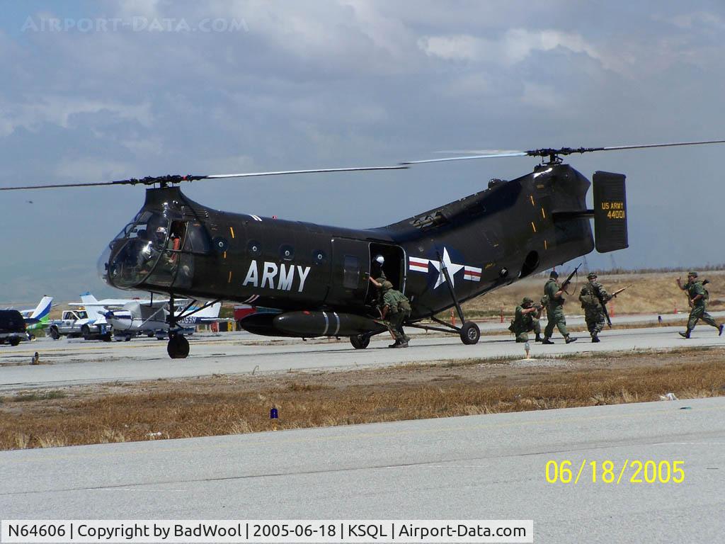 N64606, 1957 Vertol H-21B Workhorse C/N B.154 (54-4001), Vertical Challenge 2005 show flight.