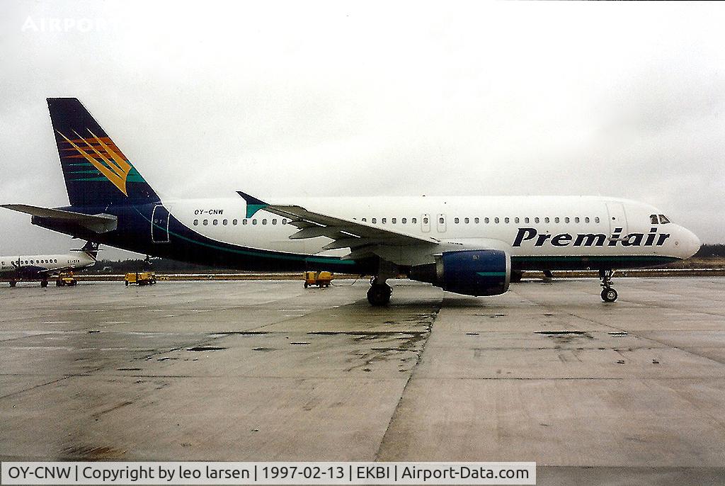 OY-CNW, 1992 Airbus A320-212 C/N 299, Billund Denmark 13.2.97
