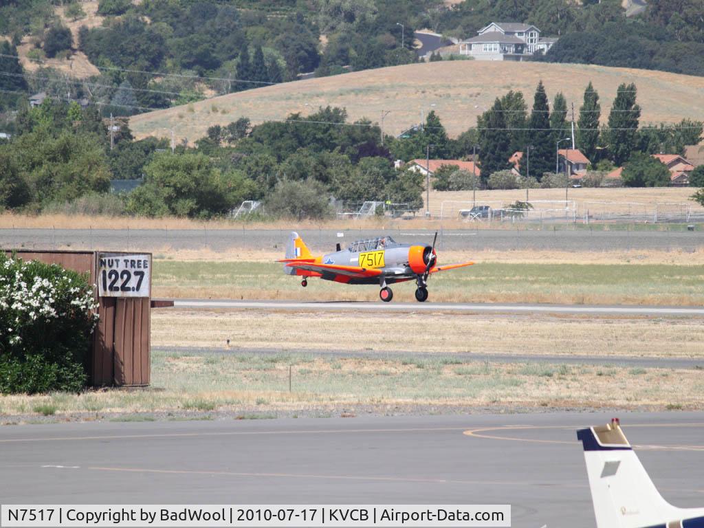 N7517, 1943 North American AT-6D Texan C/N 88-15052, Landing at Nut Tree airport.
