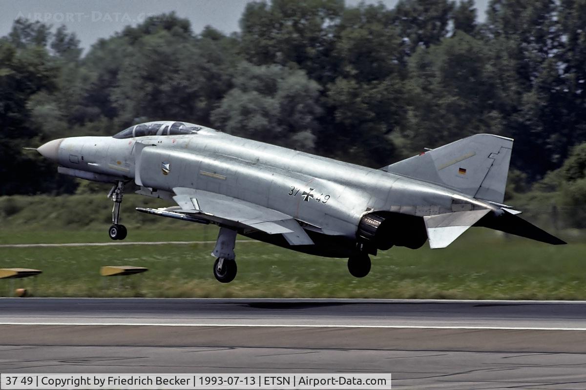 37 49, 1972 McDonnell Douglas F-4F Phantom II C/N 4337, moments prior touchdown