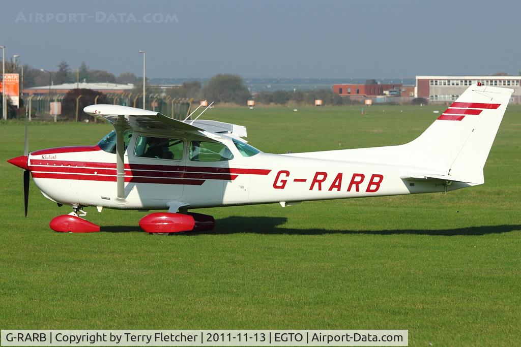 G-RARB, 1979 Cessna 172N C/N 172-72334, 1979 Cessna 172N, c/n: 172-72334 at Rochester , Kent