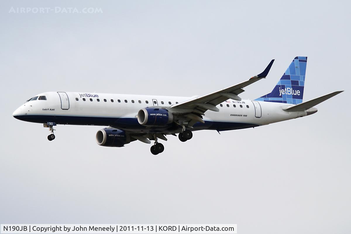 N190JB, 2005 Embraer 190AR (ERJ-190-100IGW) C/N 19000011, Short final for 22R
