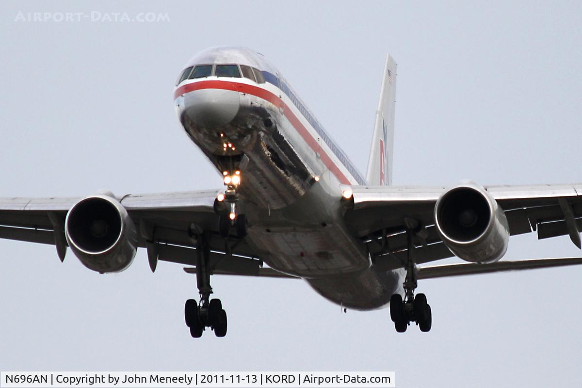 N696AN, 1994 Boeing 757-223 C/N 26976, Short final for 28